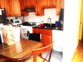123 Cedar St, Roxbury, MA