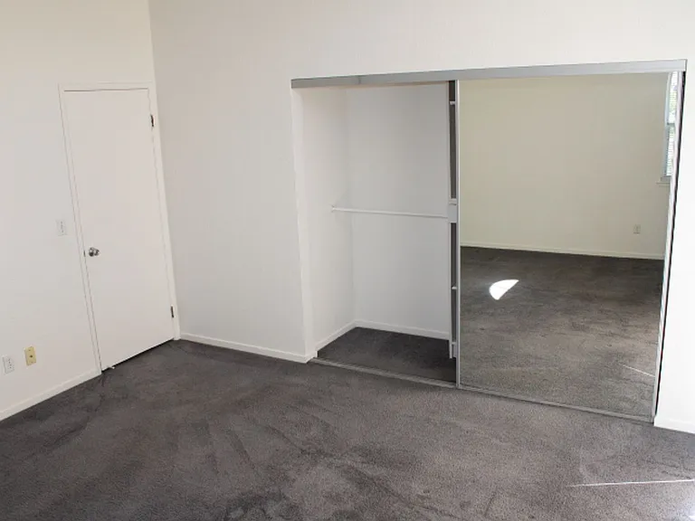 258 Napoli Ct — Photo 22