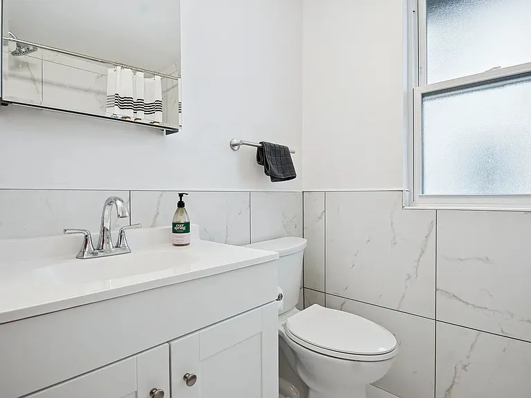 2310 Ridge Ave — Photo 10