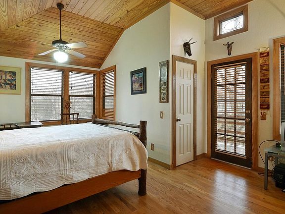 Upstairs bedroom w/ deck (3rd floor)