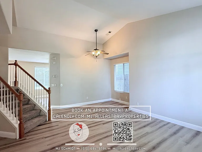 936 Yardley Pl — Photo 3