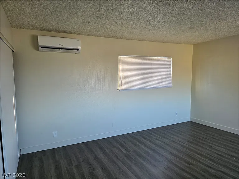 3364 Royce Ct — Photo 17