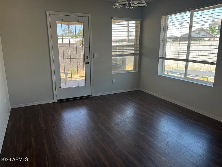 1346 E Peoria Ave — Photo 8