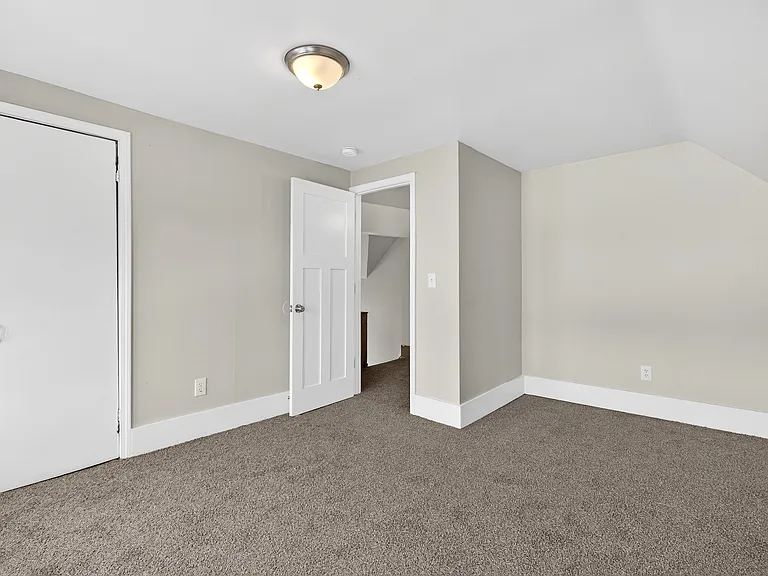 458 Kling St — Photo 24