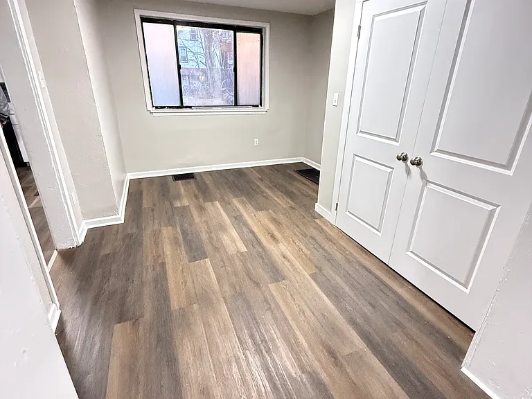 1017 Valonia St — Photo 12