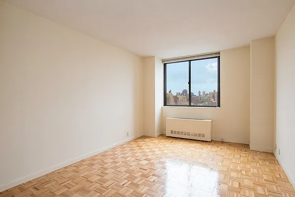 Sold by Amy L. Krischer R. E. | media 19