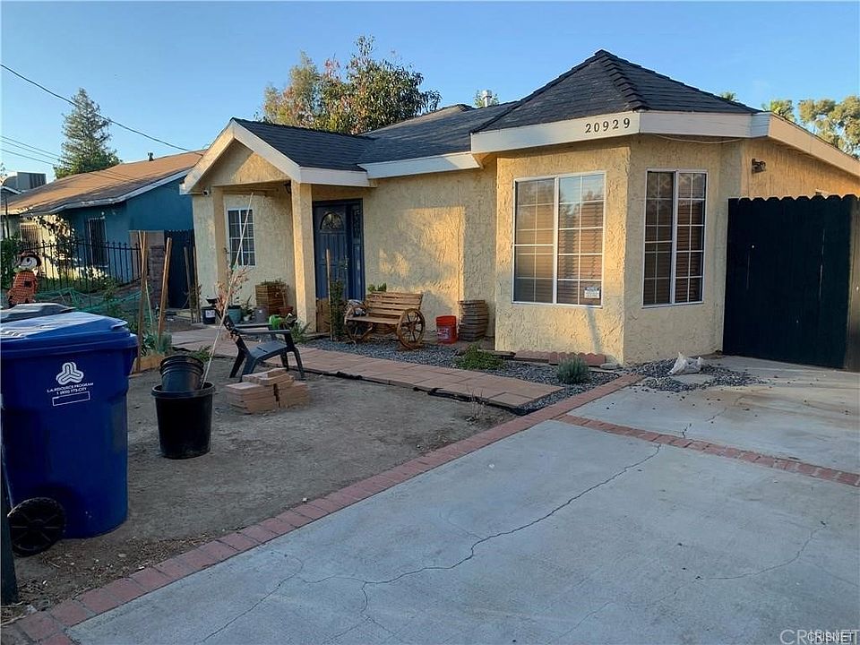 1st image of 20929 Bassett St