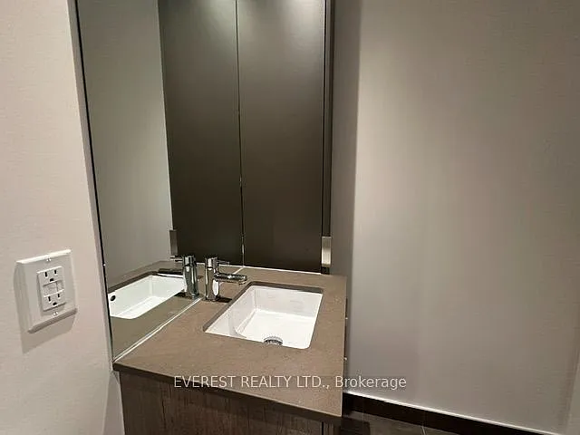 448 Burnhamthorpe Rd W #6512 — Photo 30