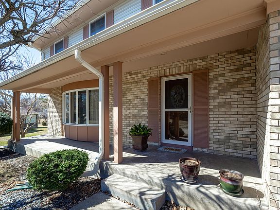 2nd image of 4320 Belle Ave