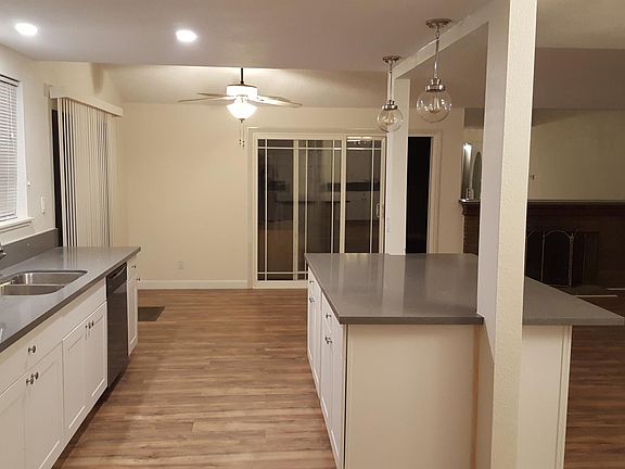 2nd image of 5915 Los Angeles Way