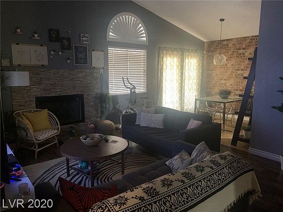3rd image of 1505 Canyon Rose Way