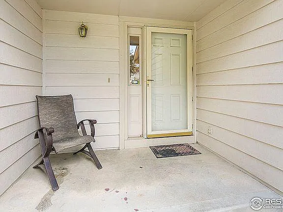 3 bed, 3.5 bath, 1977 sqft, $2,850 — Photo 3