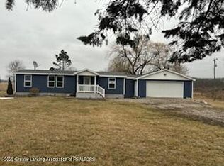 11487 S Sloan Rd, Hubbardston, MI 48845