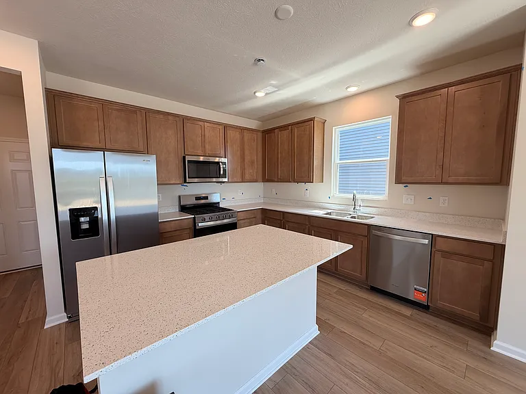 3828 Sterling Dr — Photo 2