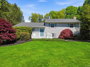 32 Meadow Ridge Rd, Brewster, NY 10509