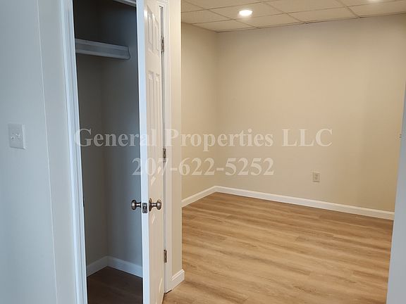 3rd image of 592 Riverside Dr