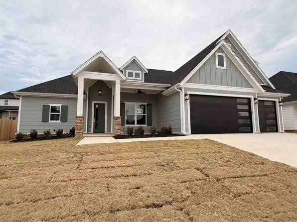 2726 Amaris Ave, Lowell, AR 72745
