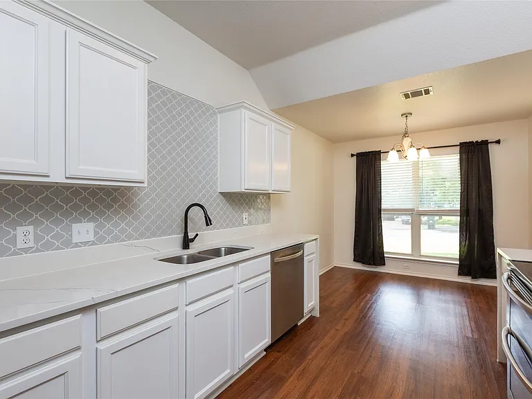 2571A Georgian Dr — Photo 18