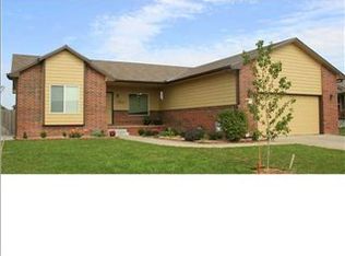 139 Sheffield Ct, Newton, KS 67114