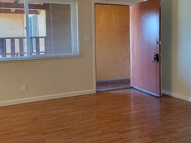 508 S Willard Ave #7 — Photo 1