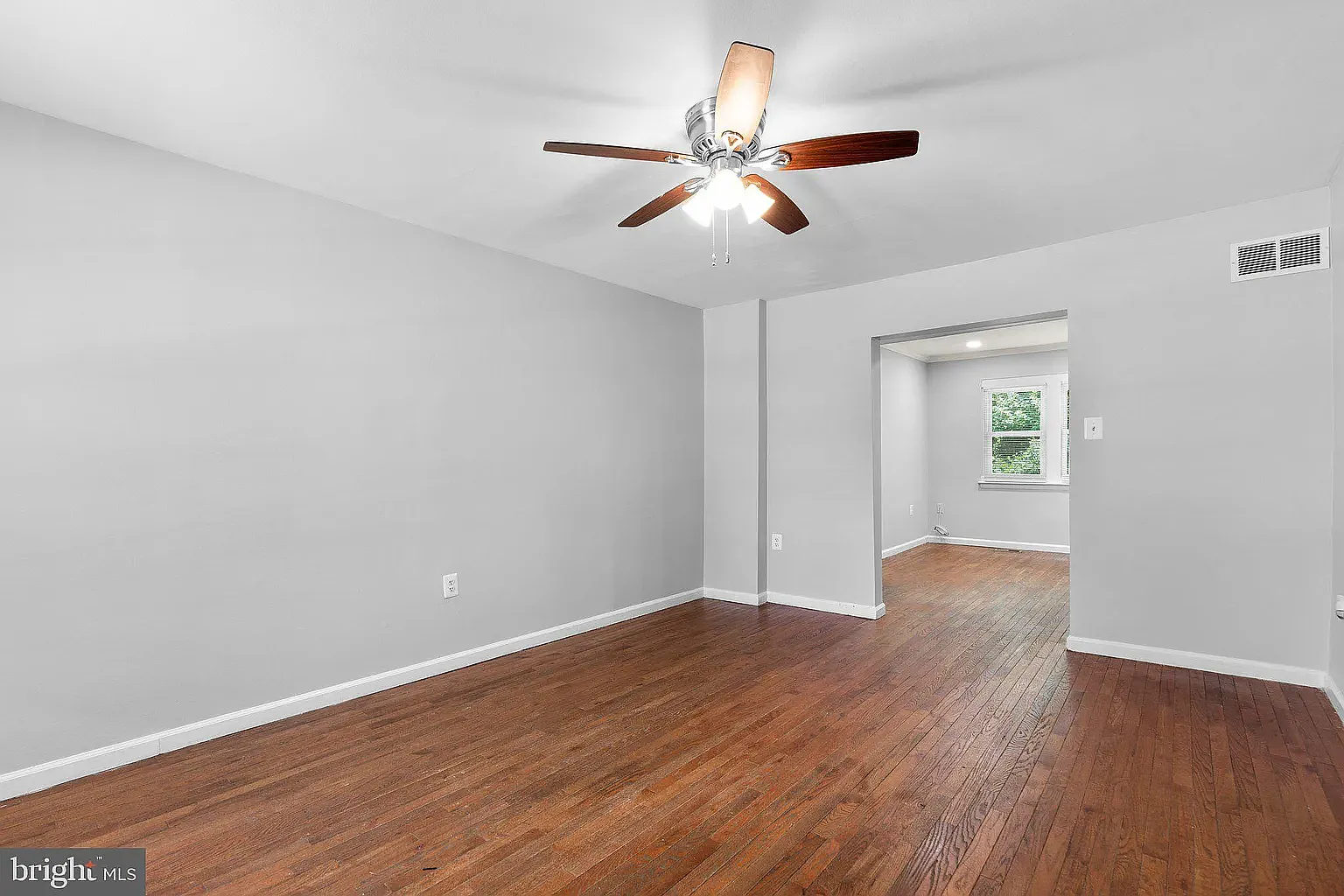 3 bed, 1.5 bath, 1512 sqft, $2,850 — Photo 4