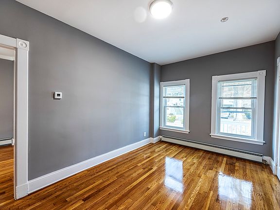 4th image of 36 W Highland Ave