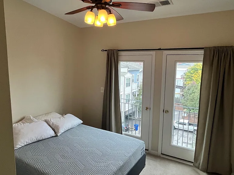 1007 Granby St — Photo 16