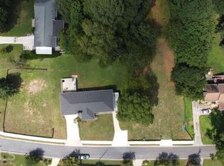 568 N Thomas Ln SE, Smyrna, GA 30082