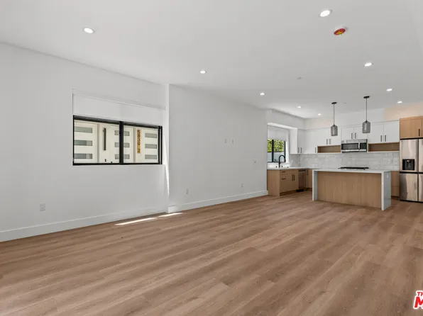 5841 Kester Ave, Van Nuys, CA 91411