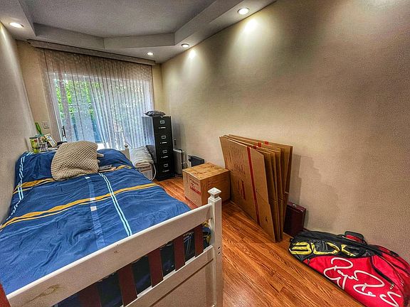5th image of 2277 E 29th St #2R