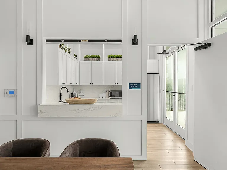 Clubhouse Dining