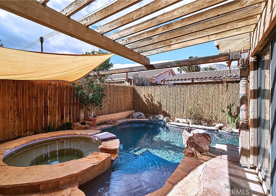 1st image of 54555 Avenida Vallejo