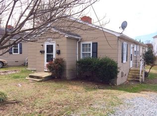 712 Warren St APT A, Greensboro, NC 27403