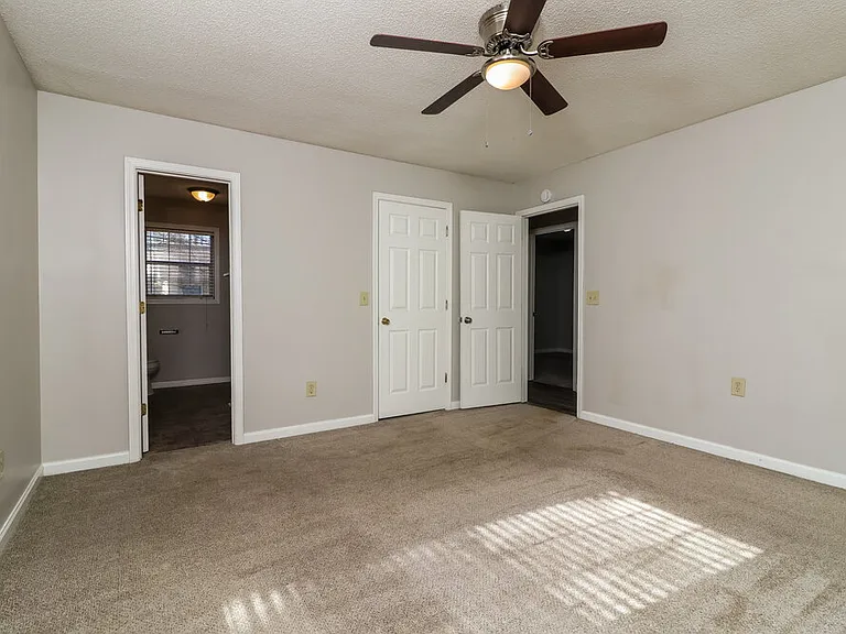 200 Campbell Dr — Photo 12
