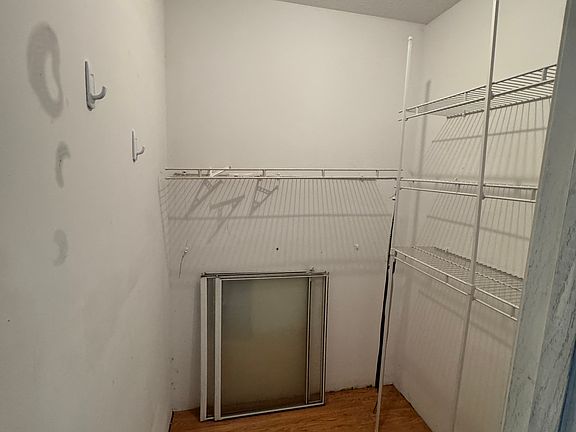 3rd image of 233 Beechwood St