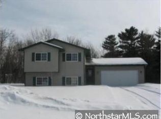 11885 Marigold Cir, Lindstrom, MN 55045