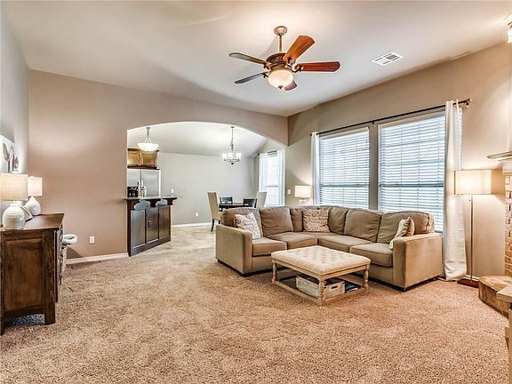 5th image of 317 SW 172nd St