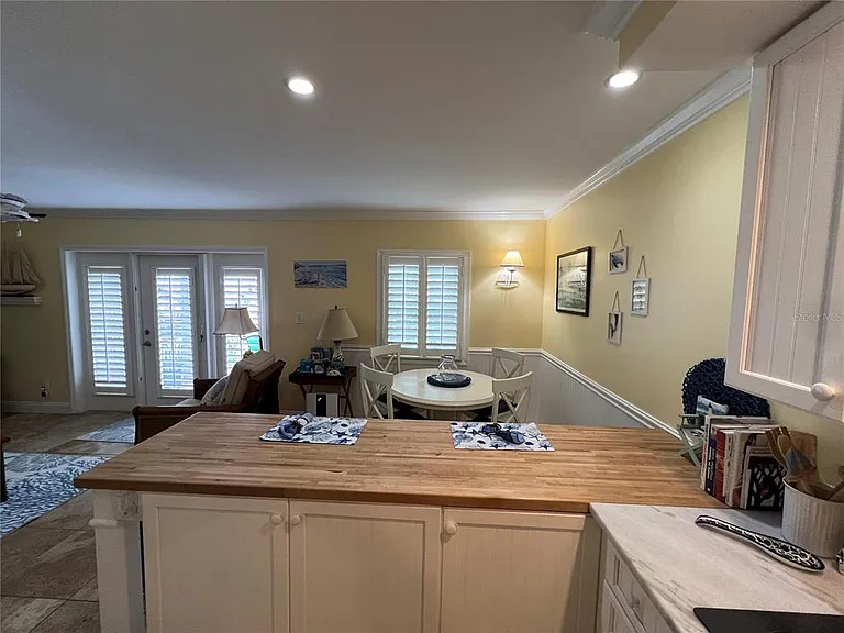 5164 Beach Dr SE #B — Photo 7