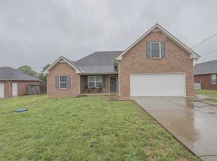 2017 Barretts Ridge Dr, Murfreesboro, TN 37130