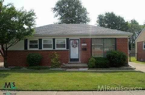 1st image of 28700 Beste St