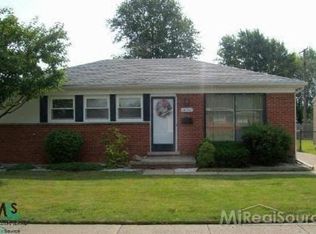28700 Beste St, Saint Clair Shores, MI 48081