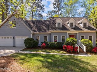 455 Clearfield Ln, Southern Pines, NC 28387