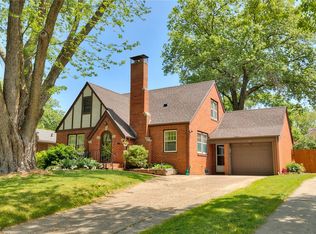 681 48th St, Des Moines, IA 50312