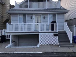 21 Illinois Ave, Long Beach, NY 11561