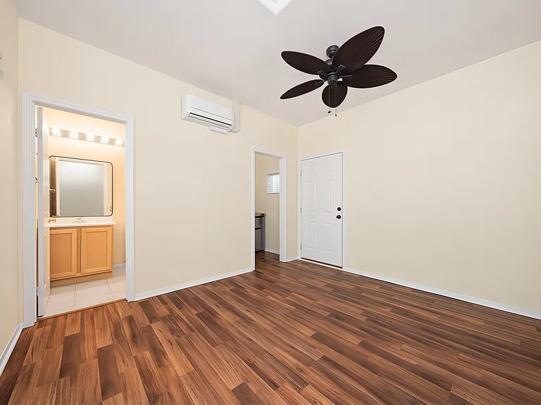 45277 Chateau Ct — Photo 23