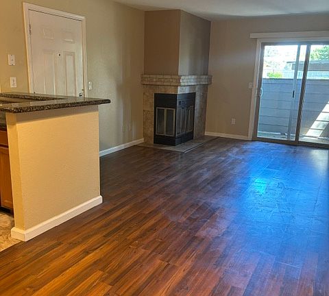 4th image of 3715 Tallyho Dr APT 125
