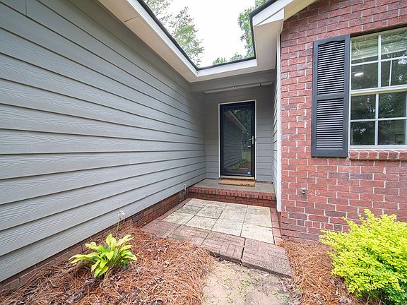 2nd image of 213 Douglas Dr
