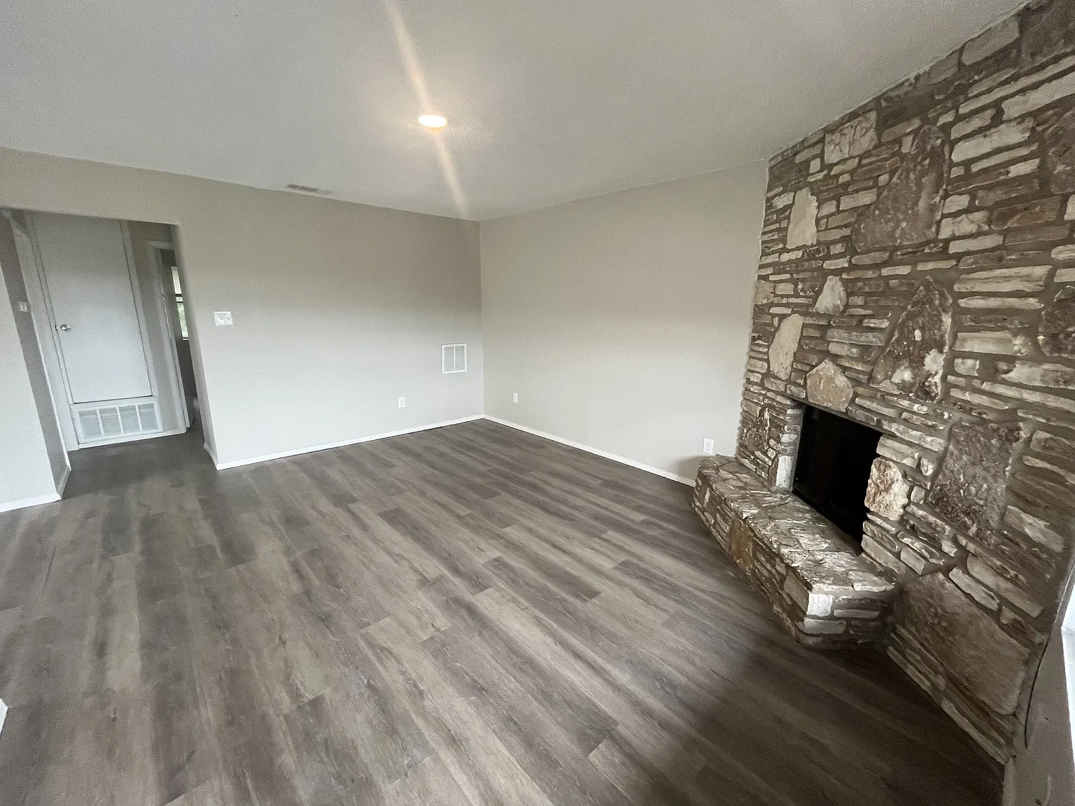 815 Bracewood Cir — Photo 1