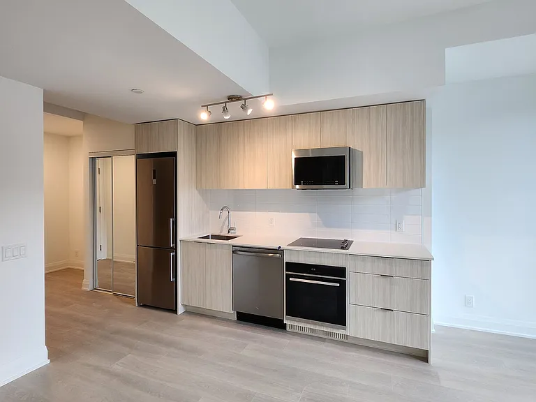 20 Deans Dr #203 — Photo 3