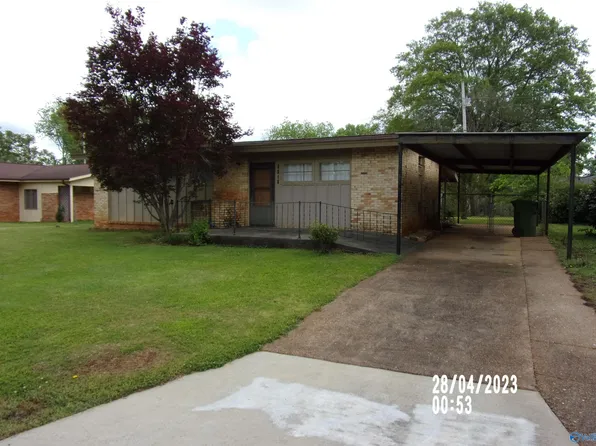 3515 Flamingo Rd SW, Huntsville, AL 35805